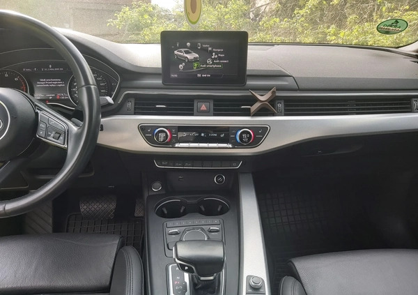 Audi A4 cena 107000 przebieg: 52719, rok produkcji 2019 z Kamień Krajeński małe 67